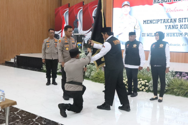 Kapolresta Sidoarjo Kukuhkan Pokdar Kamtibmas Bhayangkara 2025-2029
