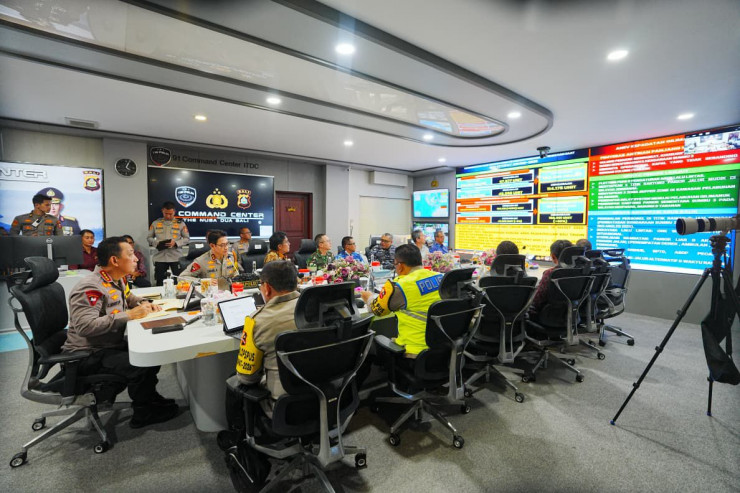 Pantau Libur Lebaran dan Arus Balik di Bali Kapolri Pelayanan Terbaik untuk Masyarakat