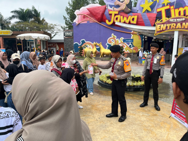 Polres Batu Gencar Sosialisasikan Layanan Call Center 110 Sasar Lokasi Wisata Hingga Perkampungan