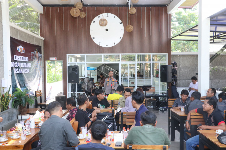 Polres Trenggalek Ngopi Bareng Insan Media dan Pegiat Medsos Dorong Sinergitas untuk Kamtibmas